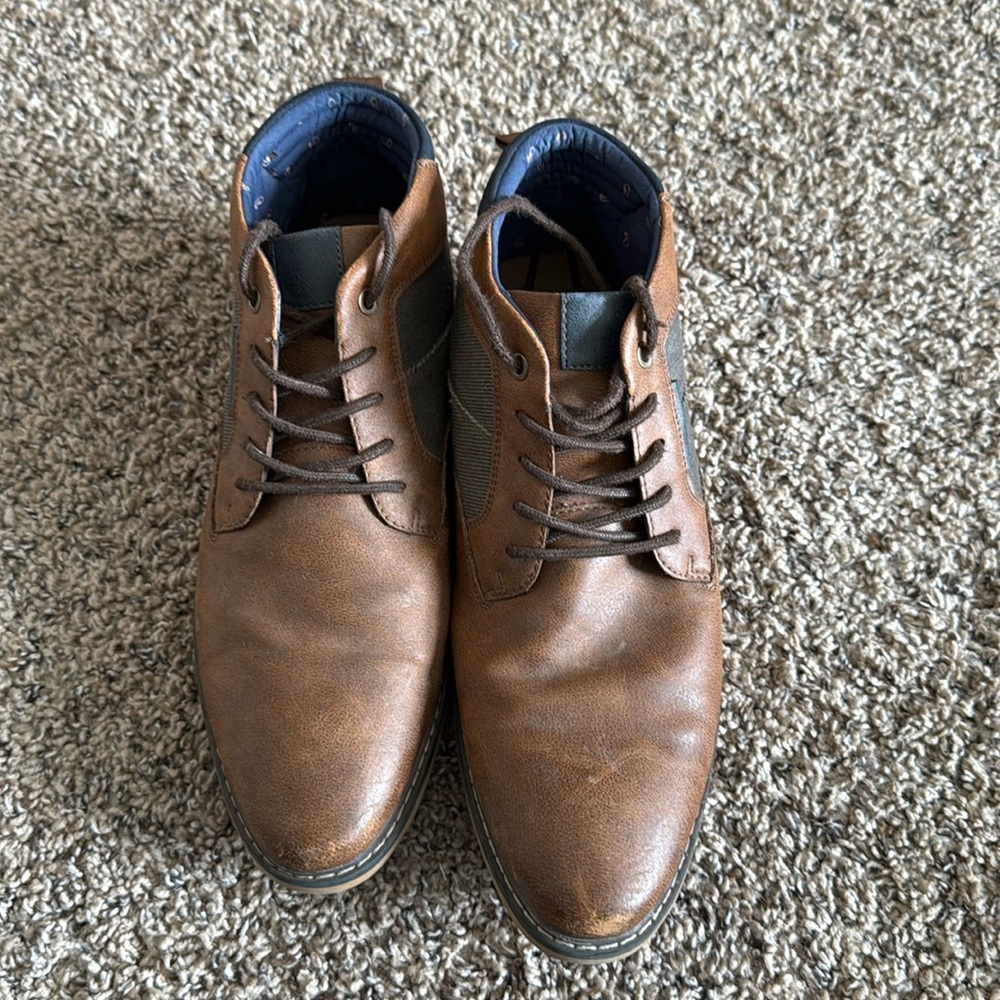 Men’s brown boots